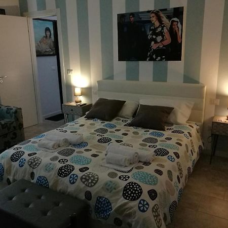 B&B A Casa Dell'Artista カステルダッチャ エクステリア 写真