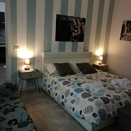 B&B A Casa Dell'Artista カステルダッチャ エクステリア 写真
