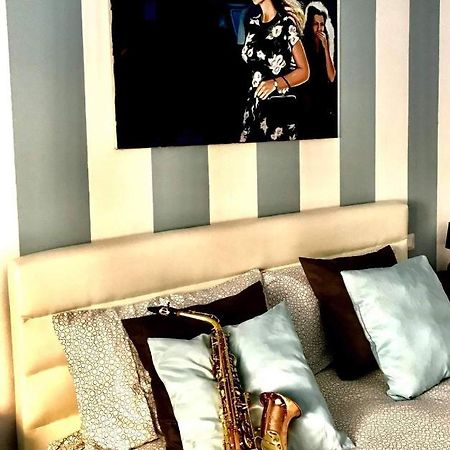 B&B A Casa Dell'Artista カステルダッチャ エクステリア 写真