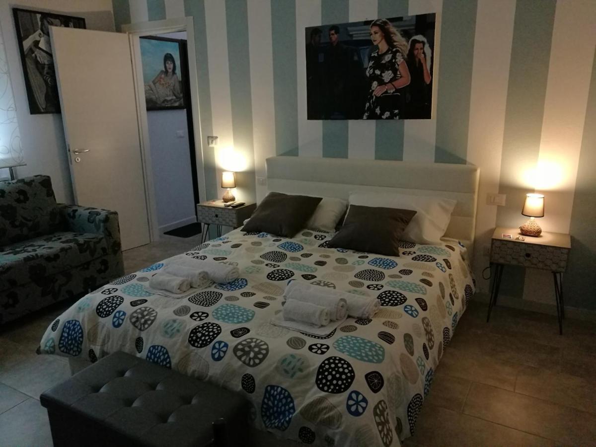 B&B A Casa Dell'Artista カステルダッチャ エクステリア 写真