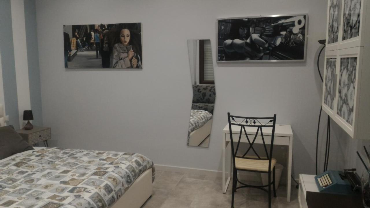 B&B A Casa Dell'Artista カステルダッチャ エクステリア 写真