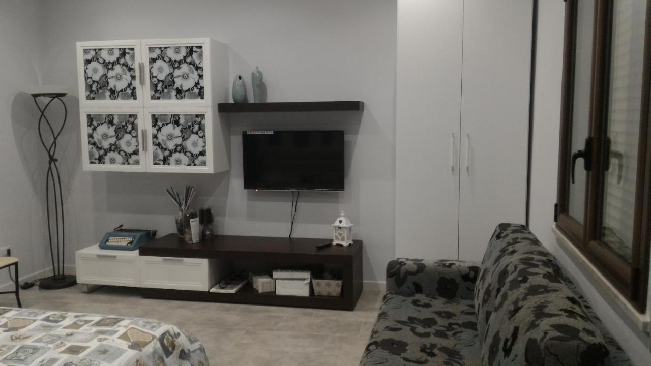 B&B A Casa Dell'Artista カステルダッチャ エクステリア 写真