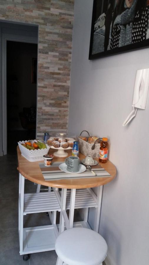 B&B A Casa Dell'Artista カステルダッチャ エクステリア 写真