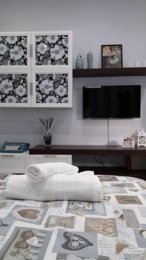 B&B A Casa Dell'Artista カステルダッチャ エクステリア 写真