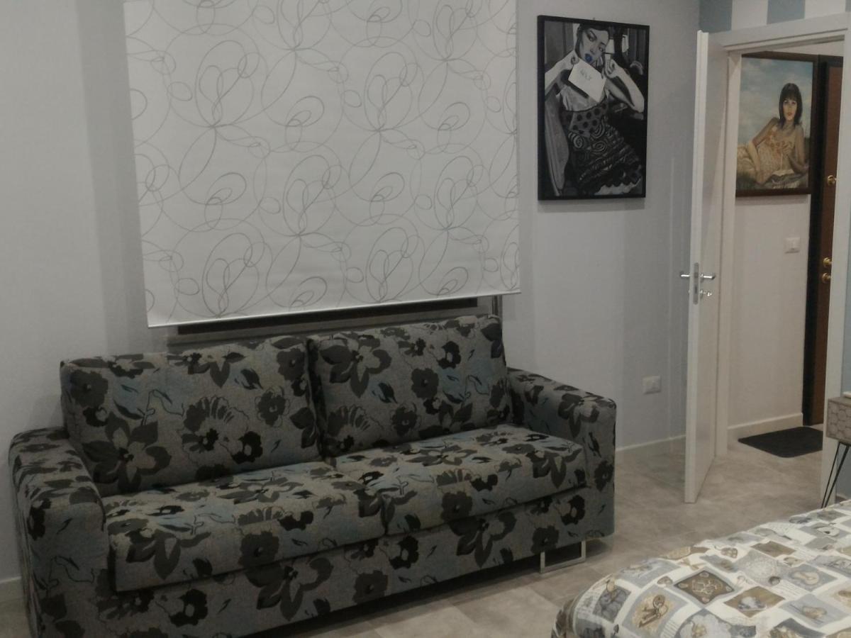 B&B A Casa Dell'Artista カステルダッチャ エクステリア 写真