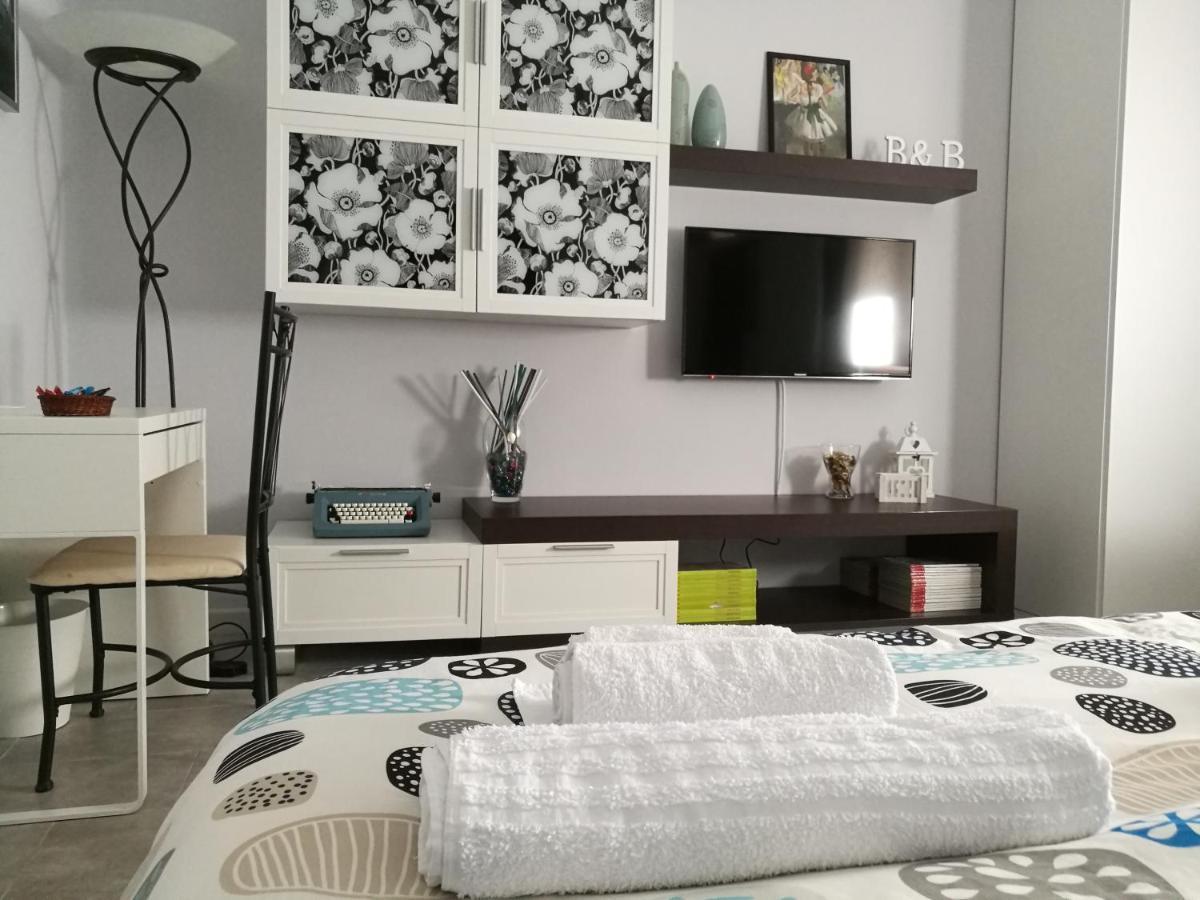 B&B A Casa Dell'Artista カステルダッチャ エクステリア 写真