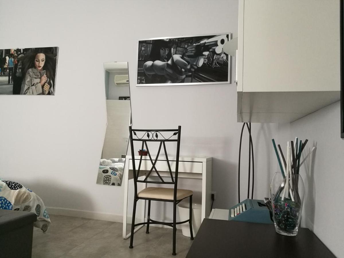 B&B A Casa Dell'Artista カステルダッチャ エクステリア 写真