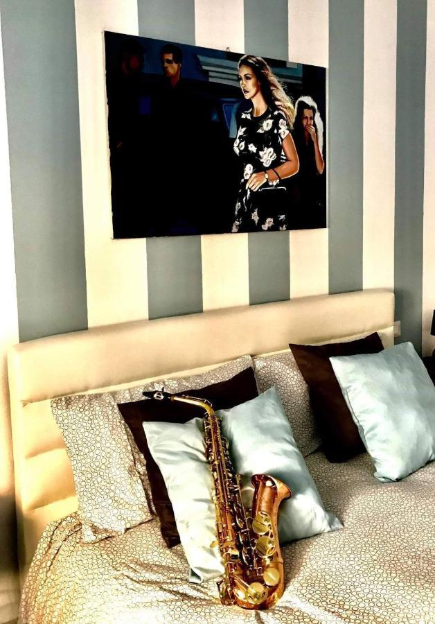 B&B A Casa Dell'Artista カステルダッチャ エクステリア 写真